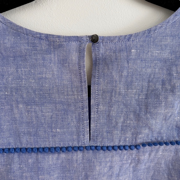 J. Crew Tank Top Chambray Denim Crew Neck Button Back with Pompom Trim Size 0 - Picture 6 of 9